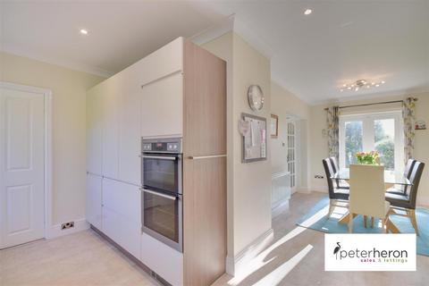 9 Hillview, Sunderland, SR3 3TL