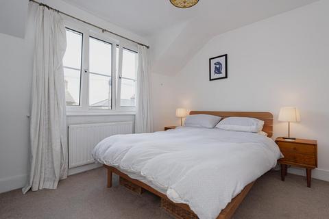 12 Middle Lane, Epsom, KT17 1DP
