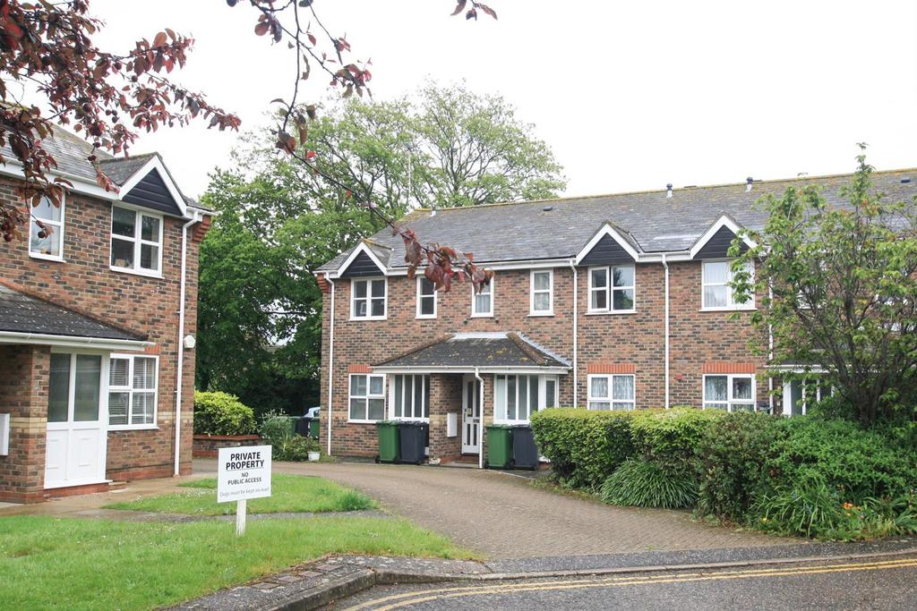 Lowestoft Road, Gorleston 1 bed apartment to rent £675 pcm (£156 pw)