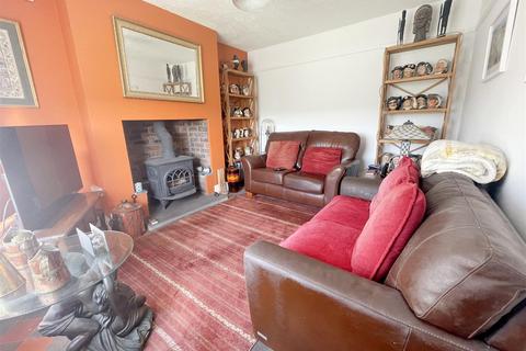 Delfryn Henfwlch Road, Carmarthen, SA33 5EL