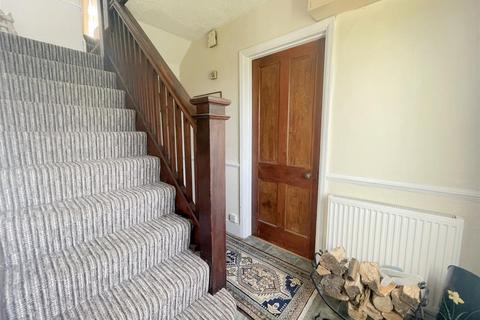 Delfryn Henfwlch Road, Carmarthen, SA33 5EL