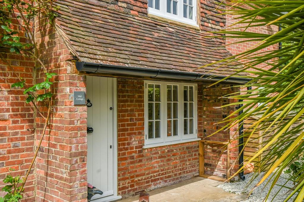 Well Cottage Ph82.jpg