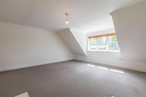 2 bedroom apartment for sale, Station Approach, West Byfleet KT14