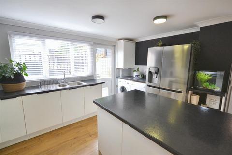 3 bedroom end of terrace house for sale, Aberystwyth Road, Cardigan