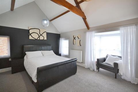 8, Newtown Aberystwyth Road, Cardigan, SA43 1LZ