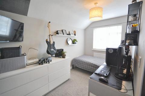 8, Newtown Aberystwyth Road, Cardigan, SA43 1LZ