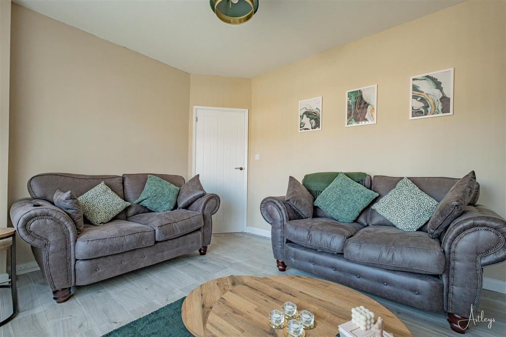 Another Aspect Of The Lounge