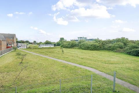 12 Sunningdale Close, London, SE28 8QR