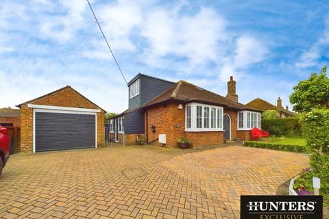 3 bedroom detached bungalow for sale, Stonegate, Hunmanby, Filey