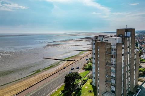 2 bedroom apartment for sale, MANOR ROAD, Westcliff-On-Sea