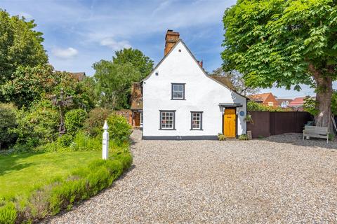 4 bedroom cottage for sale, East Street, Rochford