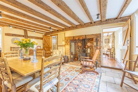 4 bedroom cottage for sale, East Street, Rochford