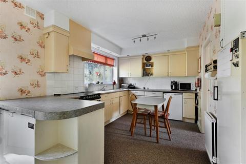 4 bedroom end of terrace house for sale, Thornfield Road, Banstead