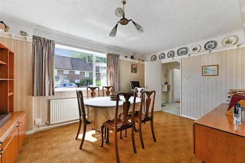 4 bedroom end of terrace house for sale, Thornfield Road, Banstead