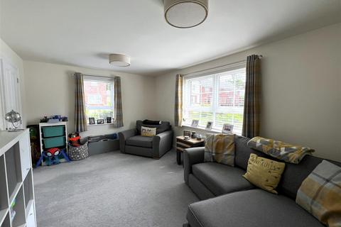 18 Larch Place, Somerford, Congleton, CW12 4ZP