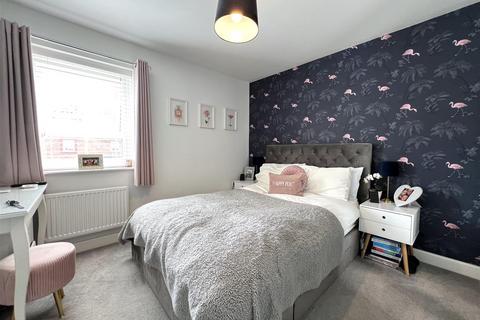 18 Larch Place, Somerford, Congleton, CW12 4ZP