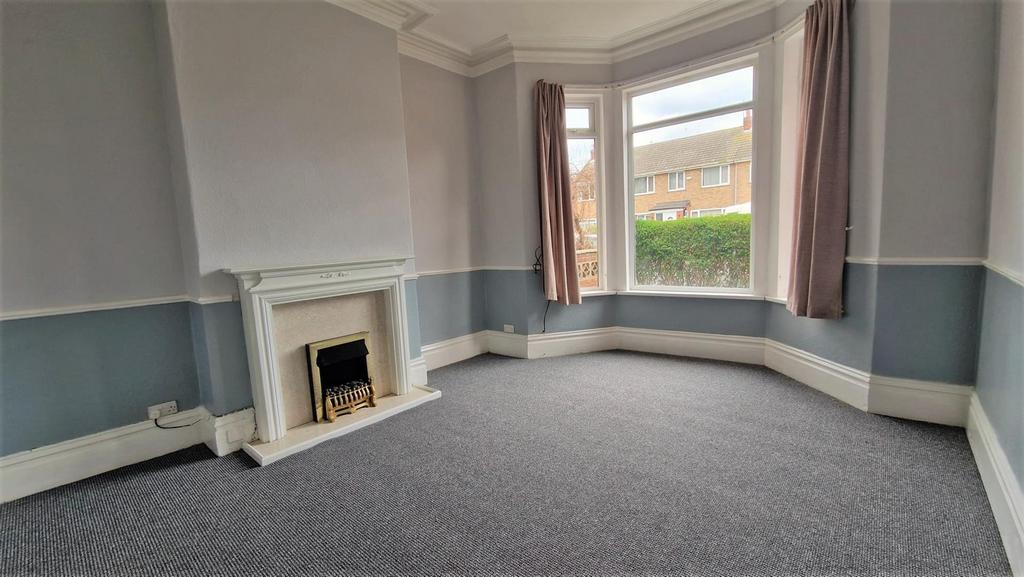 Cliff Road, Hornsea 2 bed flat for sale £125,000