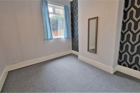 2 bedroom flat for sale, Cliff Road, Hornsea