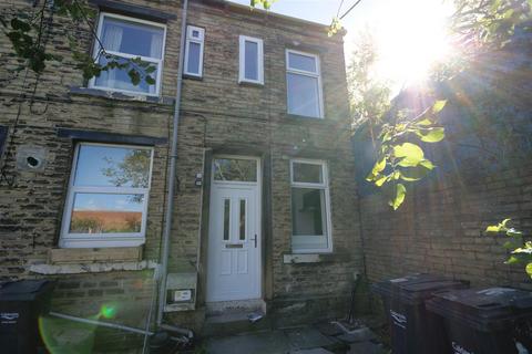 1 bedroom terraced house to rent, Wakefield Road, Brighouse