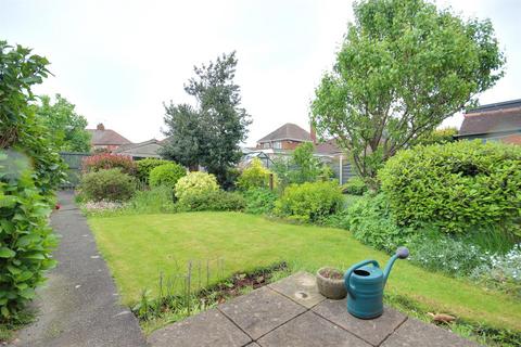 3 bedroom terraced house for sale, Bricknell Avenue, Cottingham