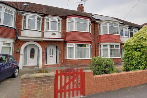 3 bedroom terraced house for sale, Bricknell Avenue, Cottingham