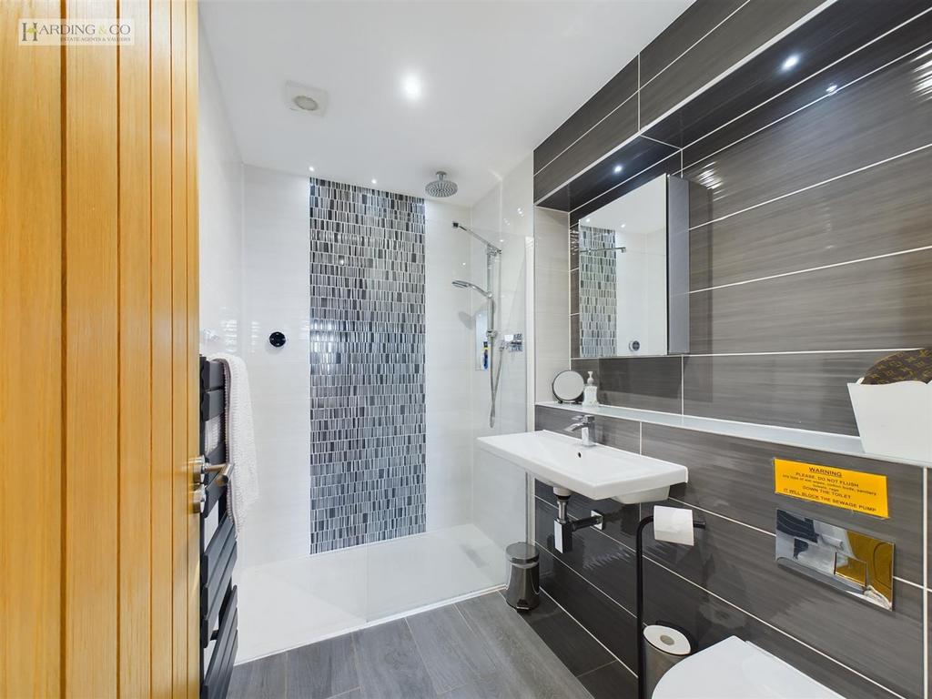 En Suite.jpg