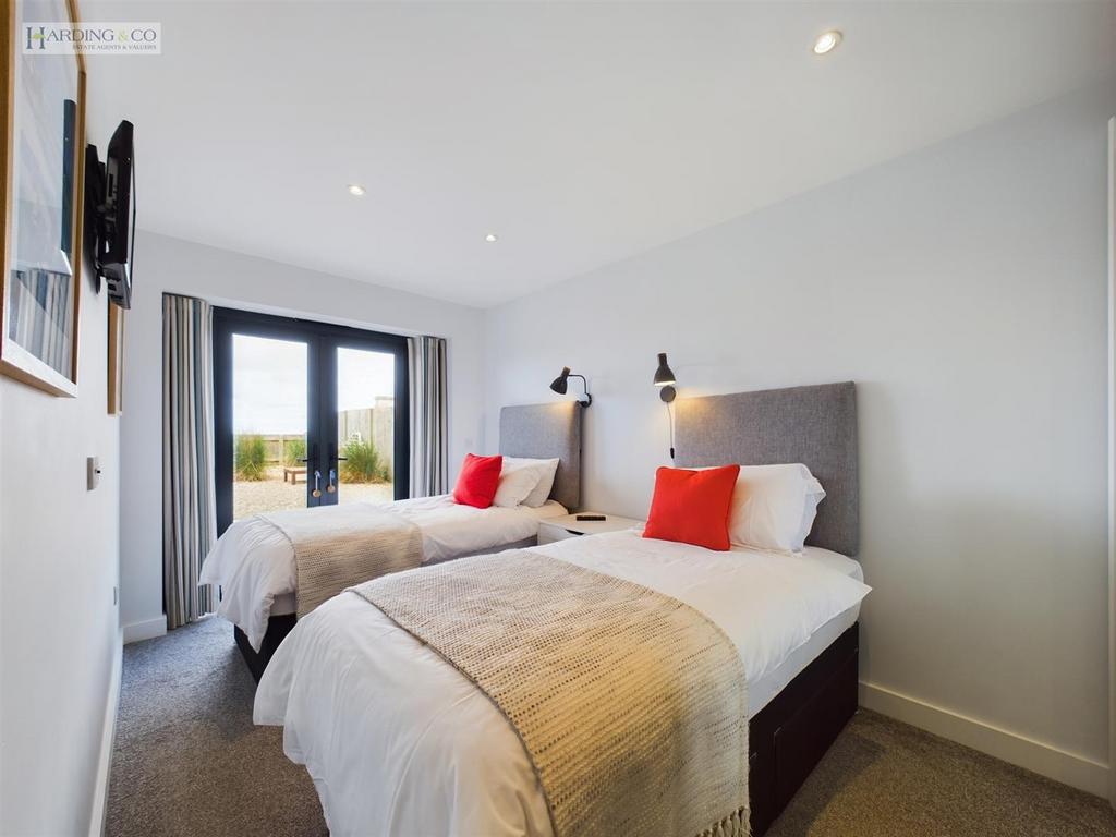 Bedroom 2.jpg