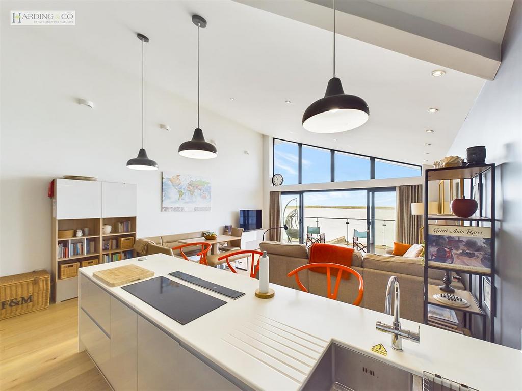 Loung Kitchen Diner iii.jpg