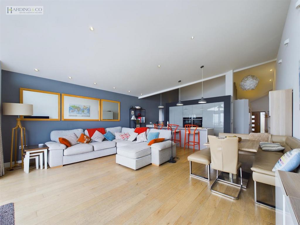 Lounge Kitchen Diner.jpg