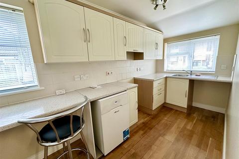 2 bedroom end of terrace house for sale, Hastings Way, Sutton NR12