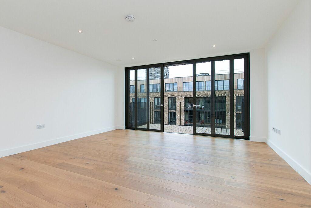Cobalt Place, SW11 2 bed apartment to rent £2,500 pcm (£577 pw)