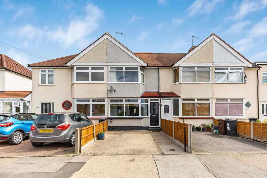 Hanover Avenue, Feltham, TW13 3 bed terraced house for sale £425,000