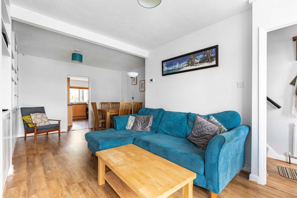 Hanover Avenue, Feltham, TW13 3 bed terraced house for sale £425,000