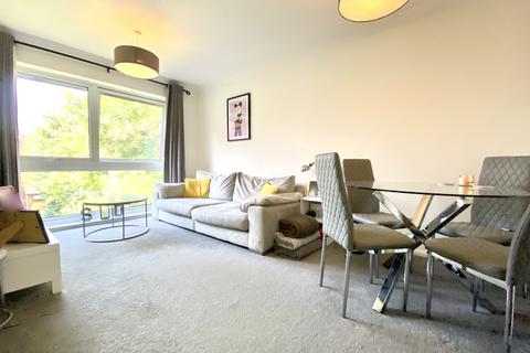 3 bedroom apartment to rent, Laleham Road, Shepperton TW17