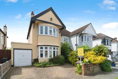 4 bedroom semi-detached house for sale, Thurston Avenue, Southend-on-sea, SS2