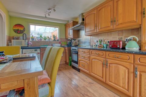 4 bedroom end of terrace house for sale, 18 Blackdown View, Norton Fitzwarren, Taunton