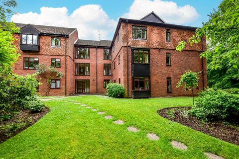 2 bedroom apartment for sale, Snells Wood Court, Little Chalfont, Amersham, Buckinghamshire, HP7