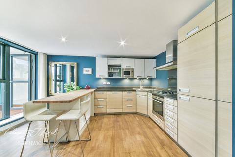 2 bedroom flat for sale, Blue Building, London, SE10 0RF