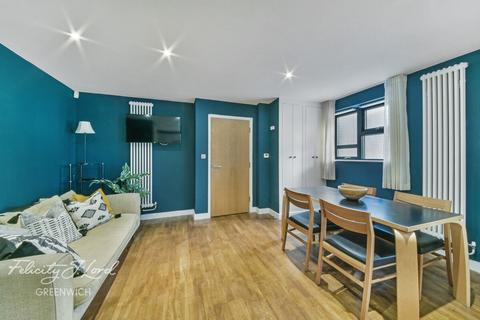 2 bedroom flat for sale, Blue Building, London, SE10 0RF