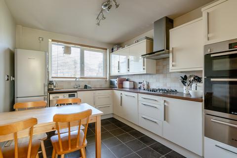 3 bedroom end of terrace house for sale, Lincoln Park, Amersham