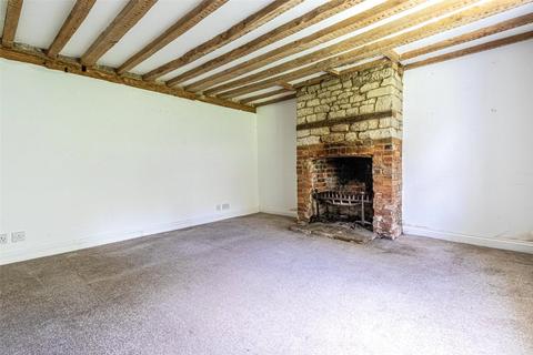 4 bedroom detached house to rent, Chiseldon, Wiltshire SN4