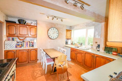 4 bedroom farm house for sale, Cripps Corner Road, Staplecross, TN32