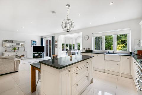5 bedroom detached house for sale, Georges Wood Road, Brookmans Park, AL9