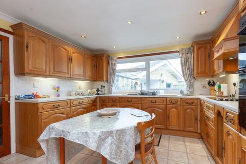 4 bedroom detached house for sale, Glebe Rise, Banbury OX17