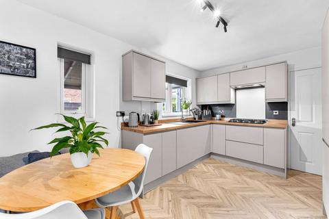 21 Millington Close, Widnes, WA8 7EH