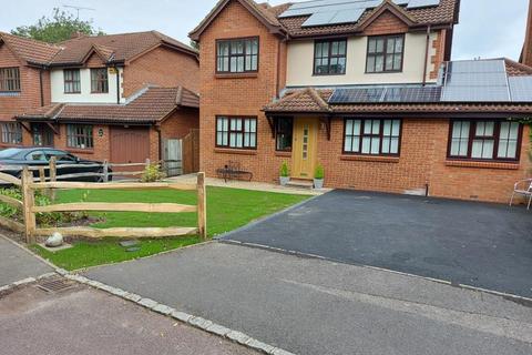 4 bedroom detached house for sale, Bracknell,  Berkshire,  RG42