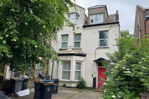 2 bedroom flat to rent, Connaught Road, Harlesden NW10