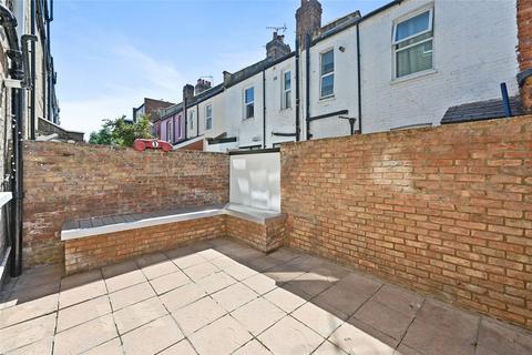 3 bedroom terraced house to rent, Oaklands Grove, London, W12