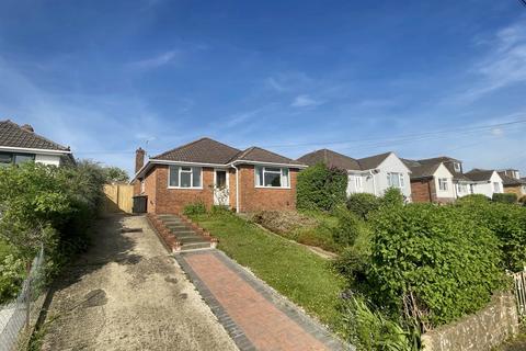 3 bedroom detached bungalow for sale, Salisbury