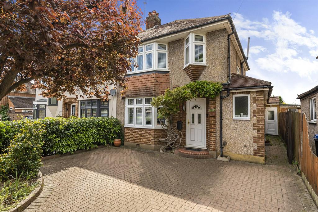 Rydens Road, Walton-On-Thames... 3 bed house - £650,000